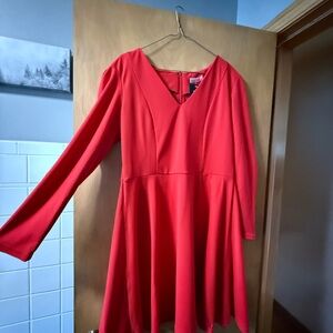 Chic Scarlet Long Sleeve Dress